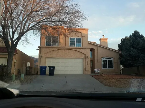 5724 Bartonwood Pl NE, Albuquerque, NM 87111
