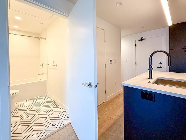 1680 E 12th Ave #204 — Photo 22