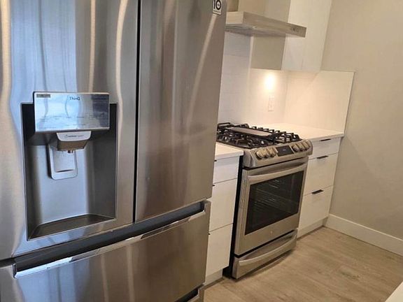 3rd image of 14818 60th Ave #211