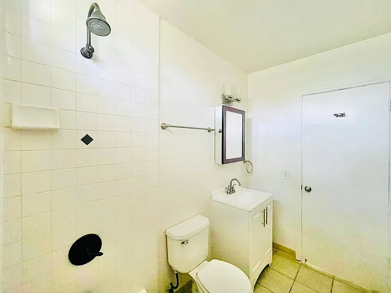 405 N Marengo Ave #11 — Photo 19