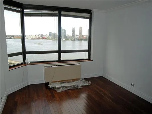 Rented by Luxury Habitat | media 2