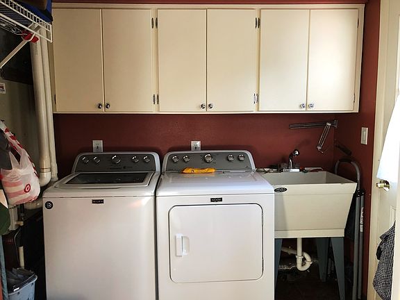 3rd image of 2745 Nola Ave SE