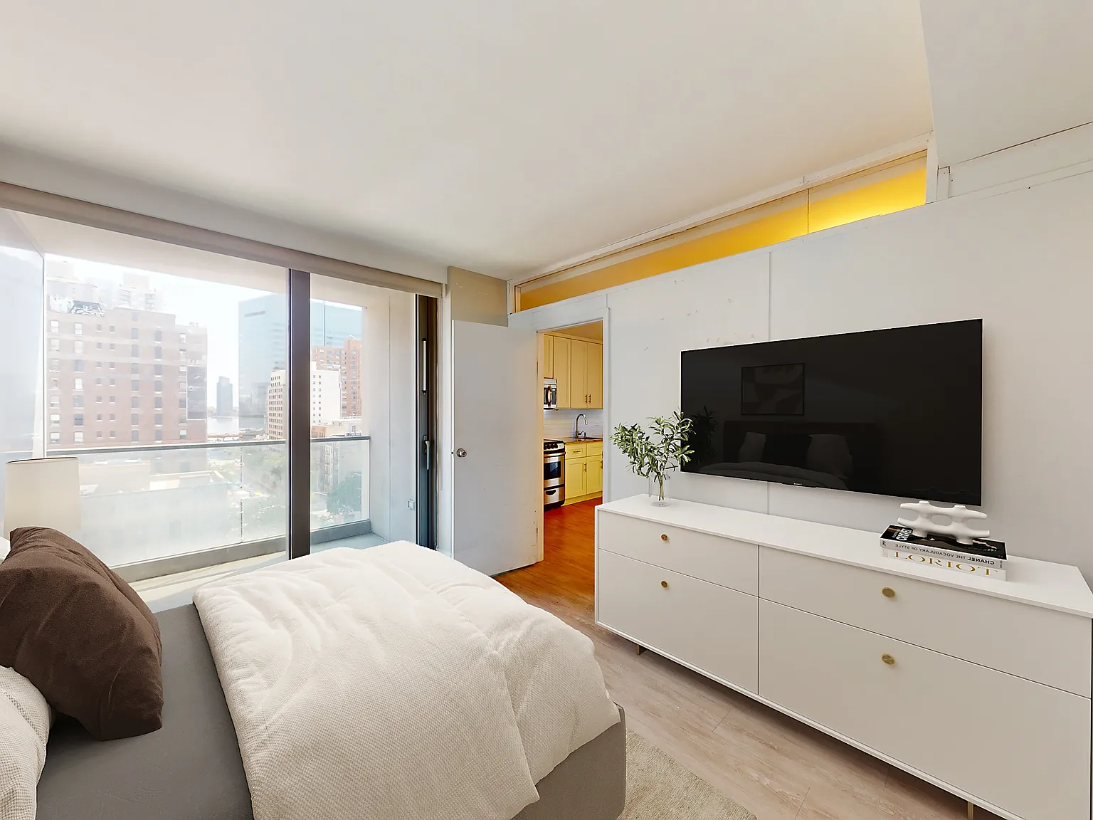 237 East 34th Street — Photo 3