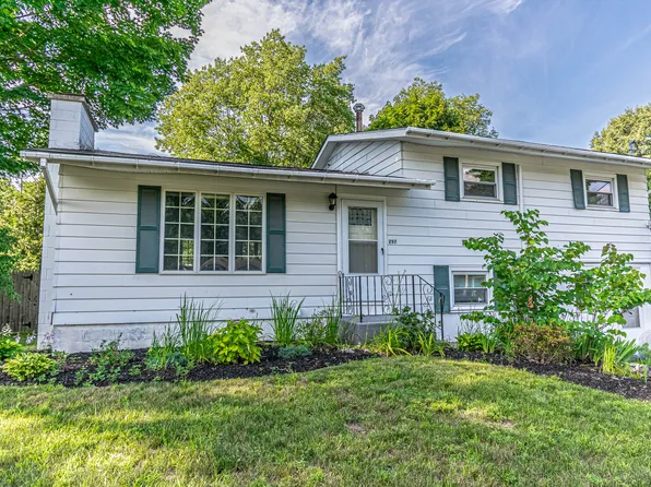 297 W Circular St, Saratoga Springs, NY 12866