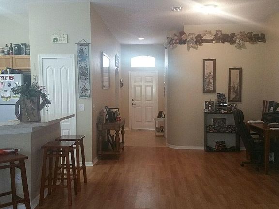4th image of 15819 Leatherleaf Ln
