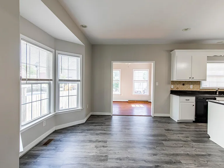 1716 Lakeview Ave — Photo 9