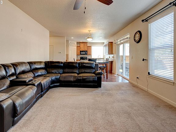 4th image of 4320 NE 58th Cir