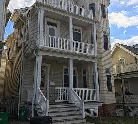 Great decks, beautiful home