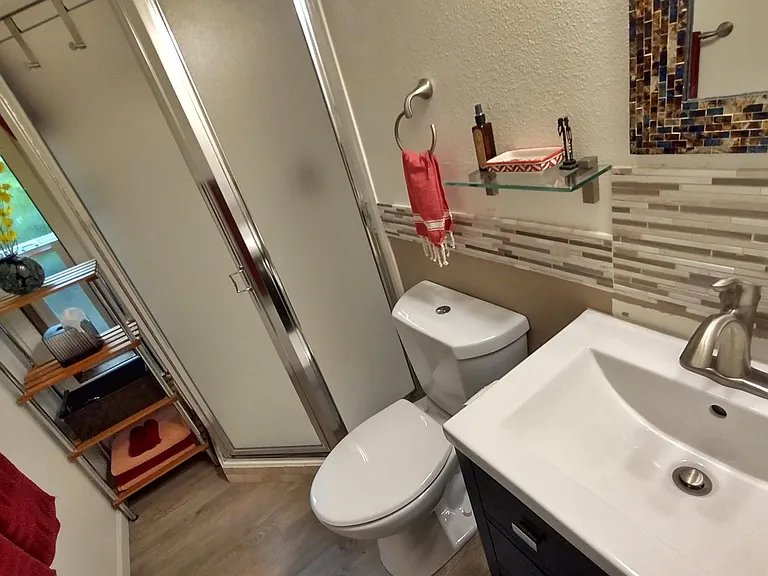 1256 SW Meadow Ln — Photo 18