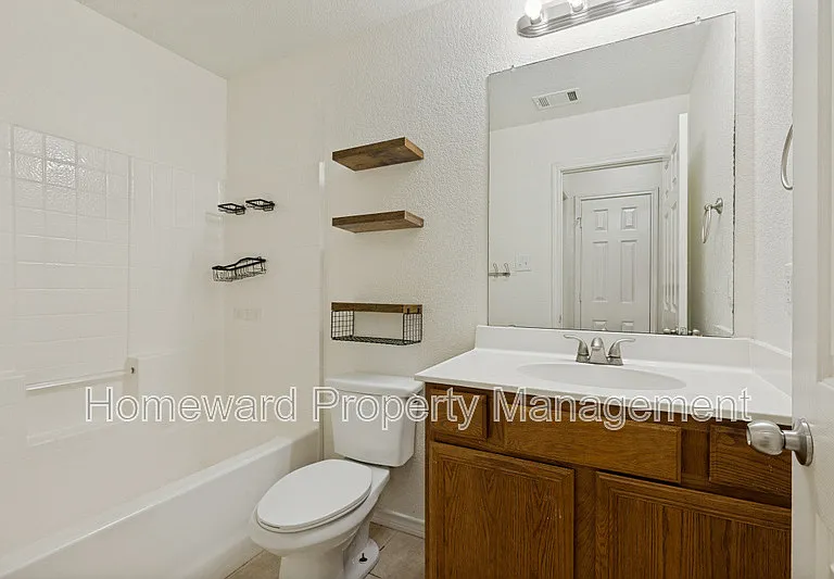 900 San Felipe Trl — Photo 11