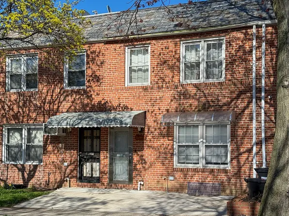 82-55 251st St, Jamaica, NY 11426