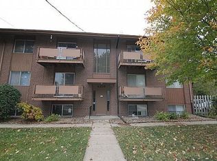 4208 64th St APT 1, Urbandale, IA 50322