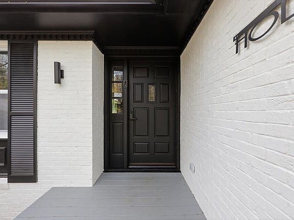 4th image of 100 Holly Rd