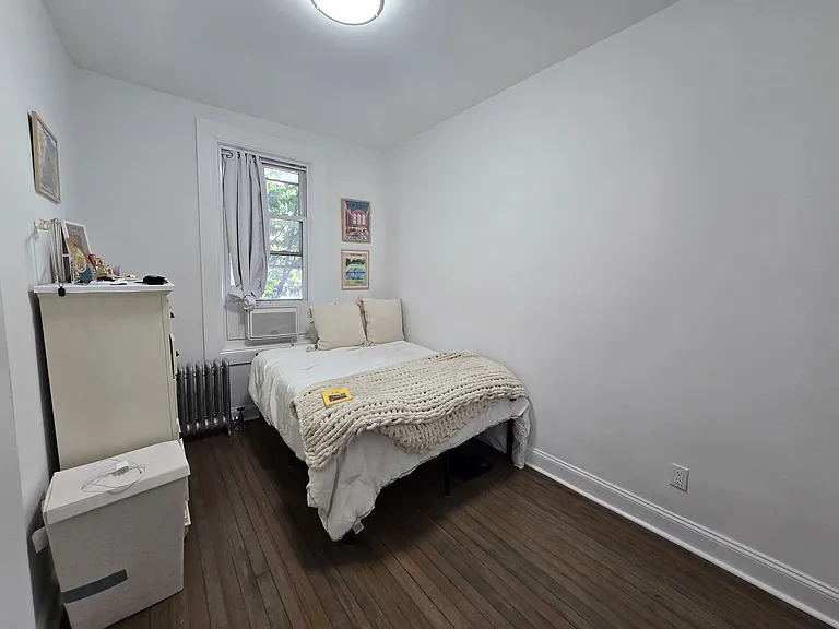 21-41 32nd St #5 — Photo 4