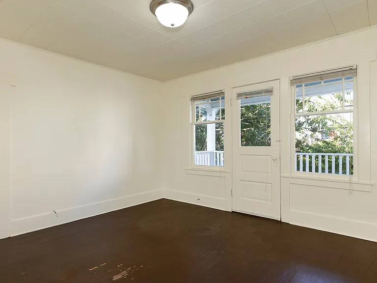 Evanston Apartments - Located on the north side of Fremont — Photo 35