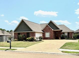 141 Clearview Dr E, Madison, MS 39110