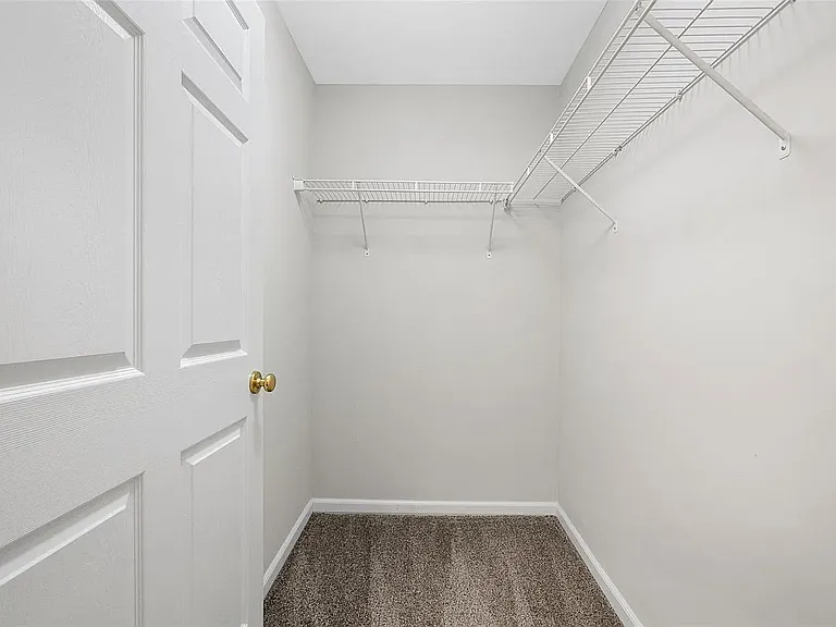 111 Saravalle Dr — Photo 17
