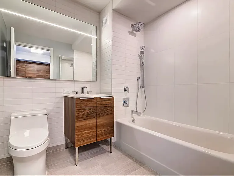 171 Suffolk St #7C — Photo 4