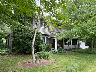 2nd image of 13N406 Amberwood Dr