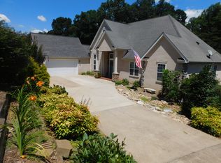 126 Clear Vista Ln, Asheville, NC 28805