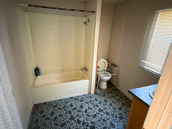 4th image of 905 W 37th Ave #48