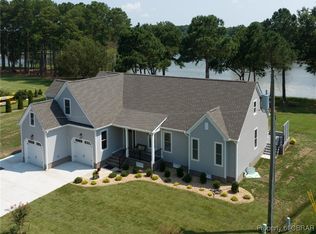 8520 Blakes View Rd, Gloucester Point, VA 23062