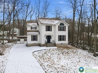 5528 Elmwood Dr, Tannersville, PA 18372