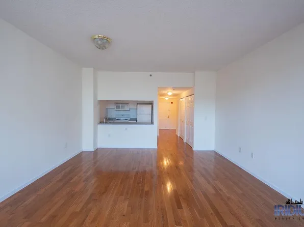 2856 John F Kennedy Boulevard image 1 of 14