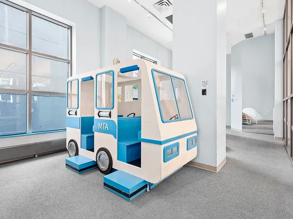 10 West End Avenue image 17 of 18