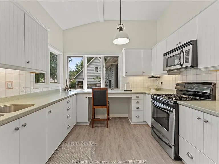 12746 Riverside Dr E — Photo 7