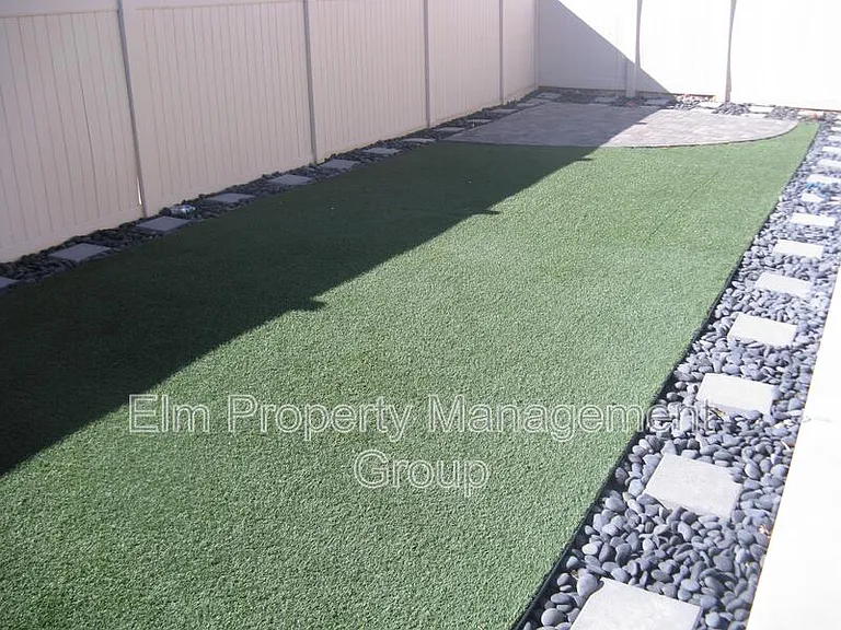 537 W Seneca Ridge Ave — Photo 15