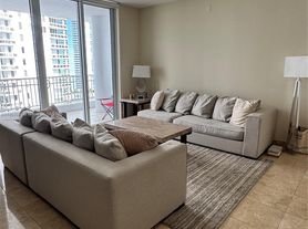 801 Brickell Key Blvd