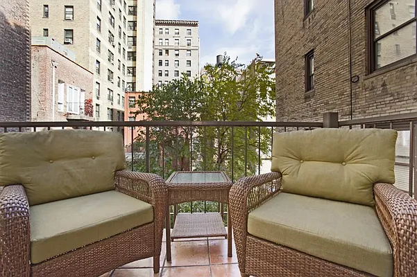 Rented by Olshan Realty | media 6