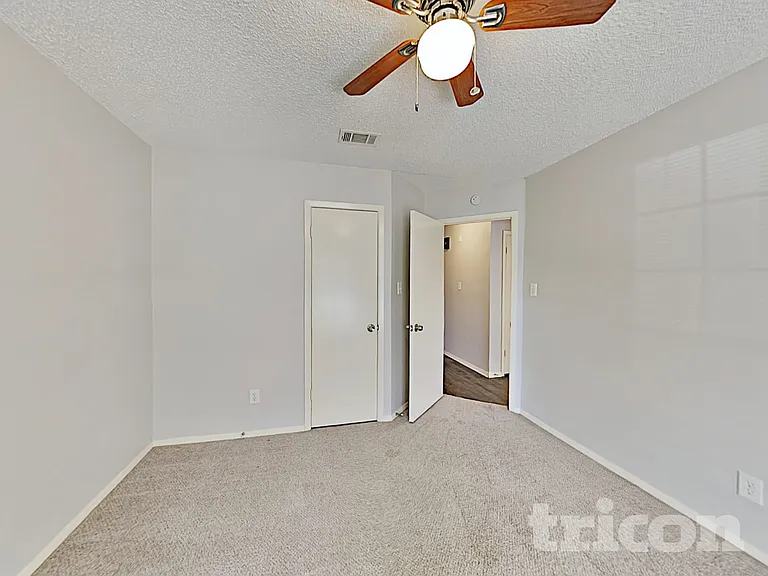 1401 Timbercrest Dr — Photo 13