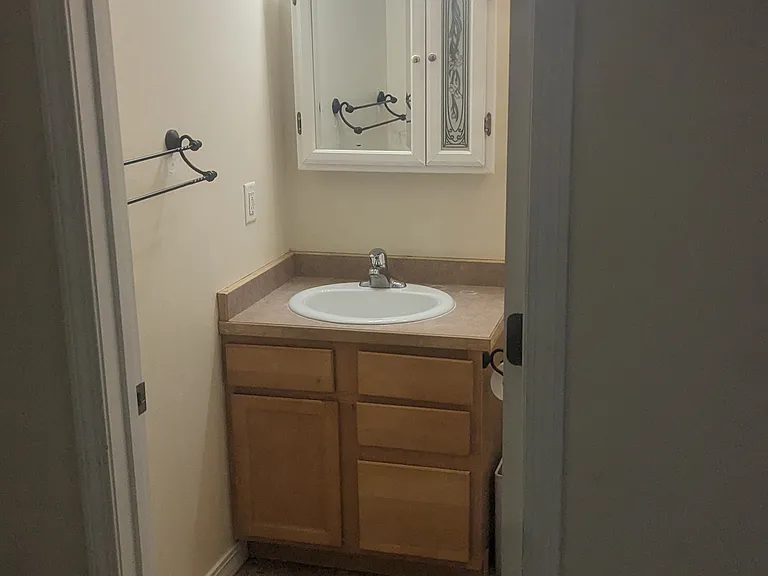 2221 S 10th St W — Photo 38
