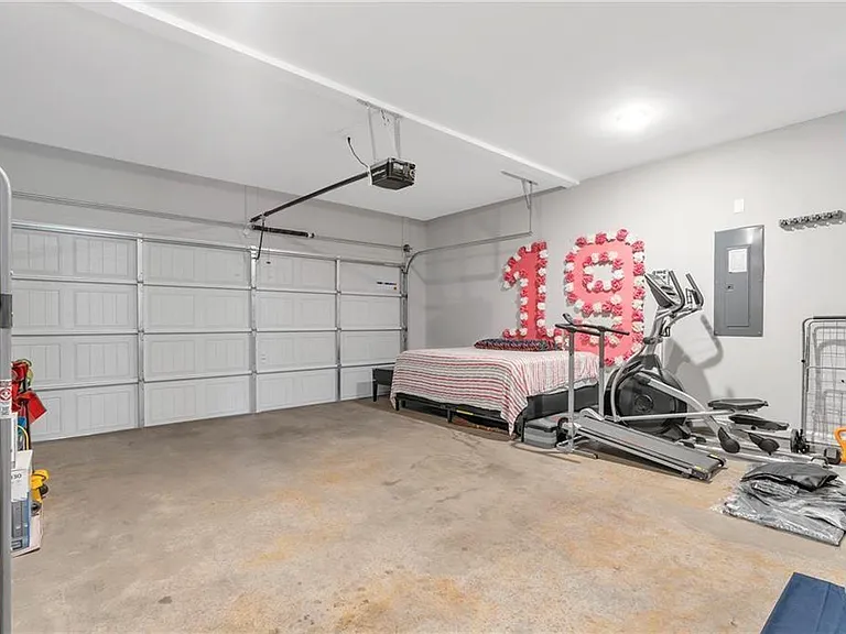 2627 Chase Rdg — Photo 32