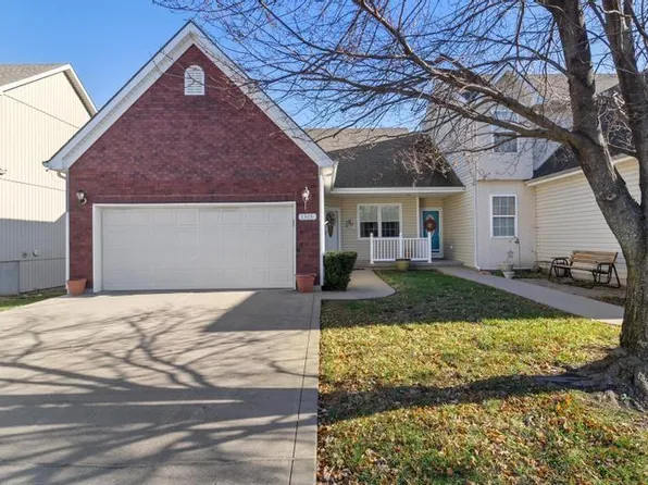 1315 158th Ct, Basehor, KS 66007