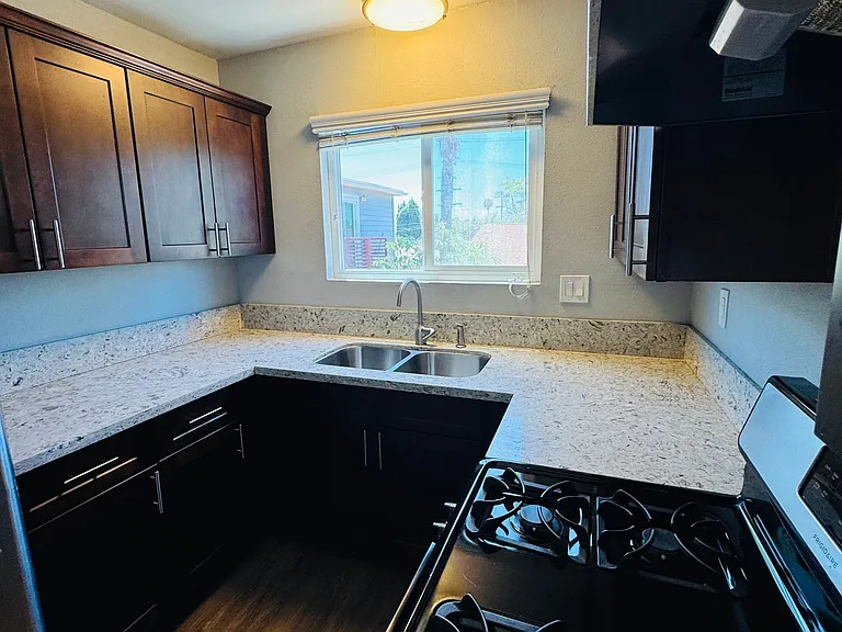 4515 Bancroft St #4 — Photo 9