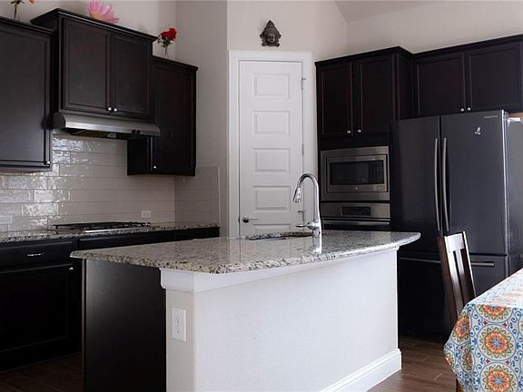 4th image of 3109 Prentiss Ln