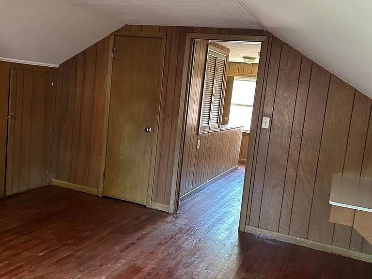 4409 Adrian Rd — Photo 28