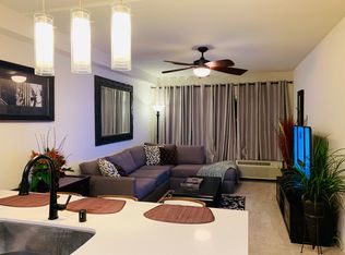 400 Keawe St APT 517, Honolulu, HI 96813