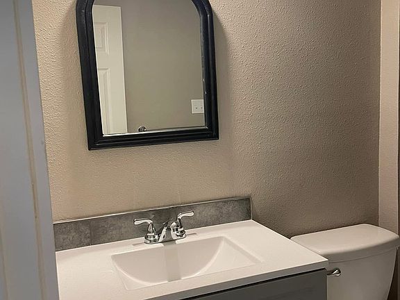 4th image of 109 Patterson St #1