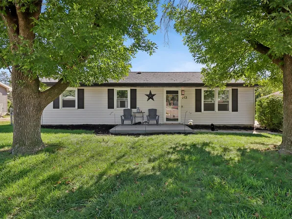 213 10th Ave SW, Altoona, IA 50009