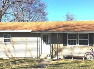 107 W King St, Sorento, IL 62086