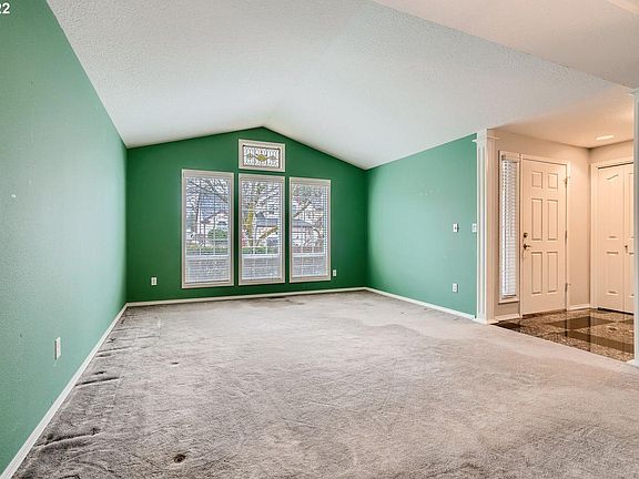4th image of 18513 SE 35th St