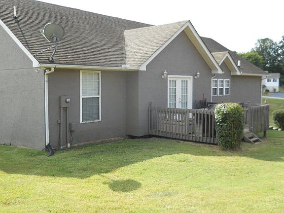 3rd image of 404 Gillen Dr