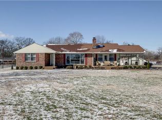 296 Sanders Ferry Rd, Hendersonville, TN 37075