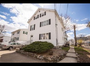 35 Laurel St FLOOR 3, Pawtucket, RI 02860