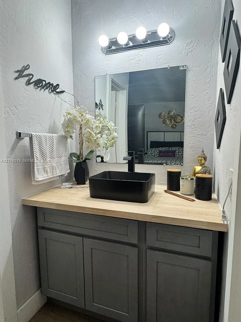 Hidden Waters Condo — Photo 2