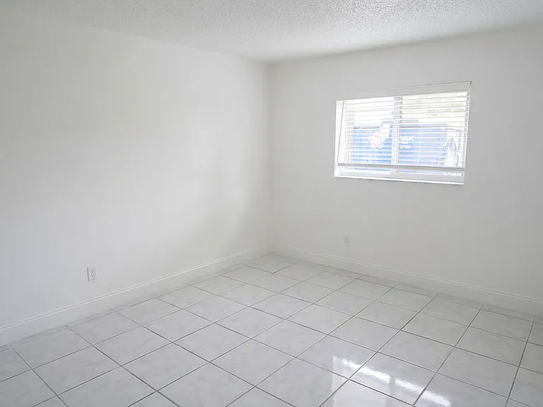 Brisa Apartment Homes — Photo 26